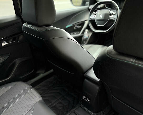 Сірий Пежо 2008, об'ємом двигуна 1.2 л та пробігом 70 тис. км за 18900 $, фото 58 на Automoto.ua