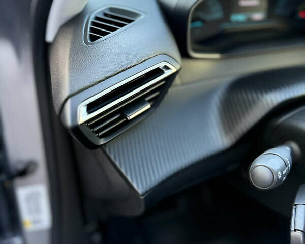 Серый Пежо 2008, объемом двигателя 0 л и пробегом 65 тыс. км за 15900 $, фото 56 на Automoto.ua