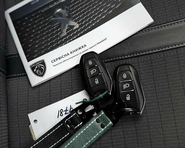 Сірий Пежо 2008, об'ємом двигуна 1.2 л та пробігом 70 тис. км за 18900 $, фото 70 на Automoto.ua