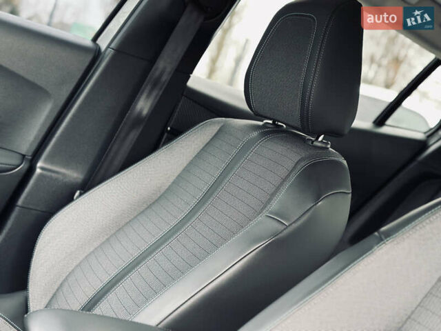 Сірий Пежо 2008, об'ємом двигуна 1.2 л та пробігом 119 тис. км за 17900 $, фото 27 на Automoto.ua