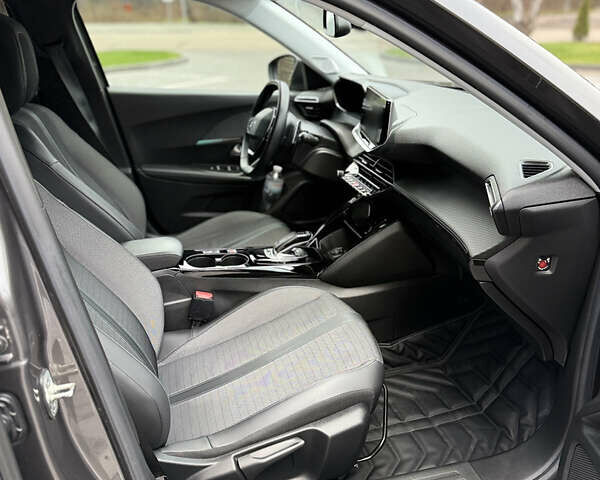 Сірий Пежо 2008, об'ємом двигуна 1.2 л та пробігом 70 тис. км за 18900 $, фото 55 на Automoto.ua