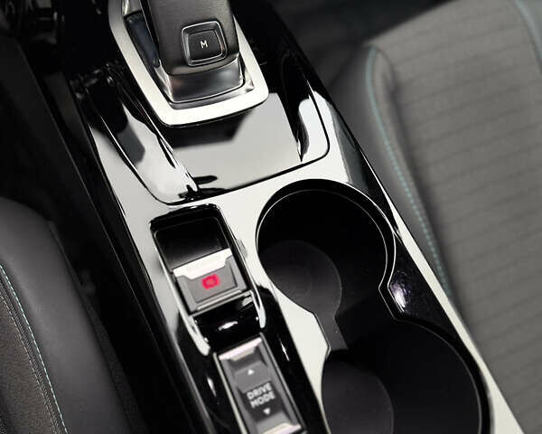 Сірий Пежо 2008, об'ємом двигуна 1.2 л та пробігом 70 тис. км за 18900 $, фото 46 на Automoto.ua