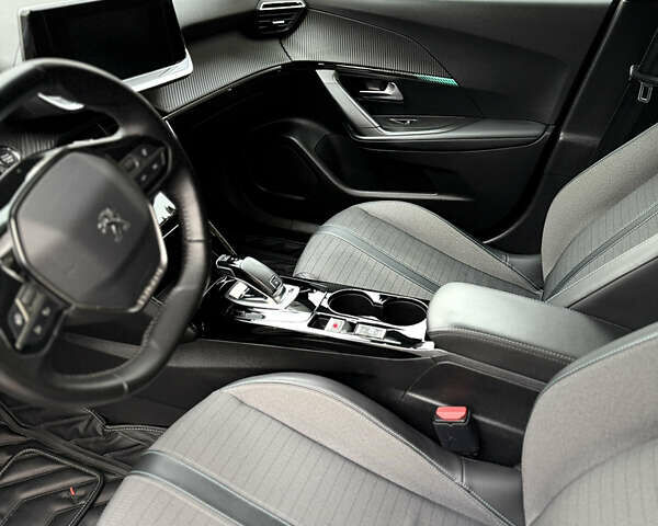 Сірий Пежо 2008, об'ємом двигуна 1.2 л та пробігом 70 тис. км за 18900 $, фото 37 на Automoto.ua