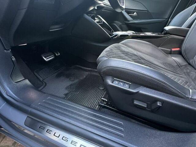 Серый Пежо 2008, объемом двигателя 1.5 л и пробегом 33 тыс. км за 26500 $, фото 4 на Automoto.ua