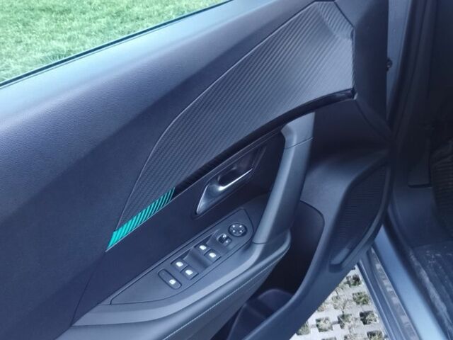 Серый Пежо 2008, объемом двигателя 0 л и пробегом 21 тыс. км за 16500 $, фото 7 на Automoto.ua