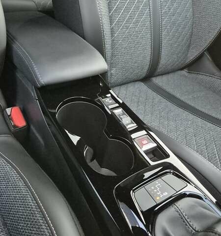 Серый Пежо 2008, объемом двигателя 1.2 л и пробегом 10 тыс. км за 22999 $, фото 94 на Automoto.ua