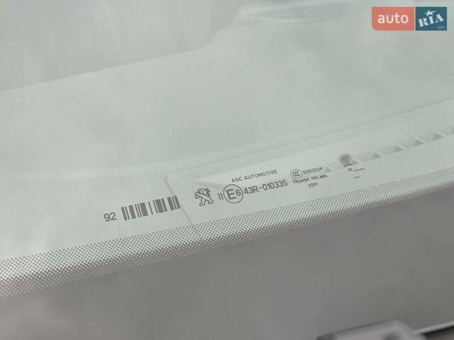 Серый Пежо 2008, объемом двигателя 1.5 л и пробегом 14 тыс. км за 27500 $, фото 17 на Automoto.ua