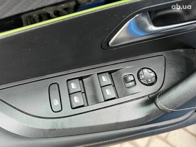 Синій Пежо 2008, об'ємом двигуна 0 л та пробігом 112 тис. км за 16990 $, фото 15 на Automoto.ua