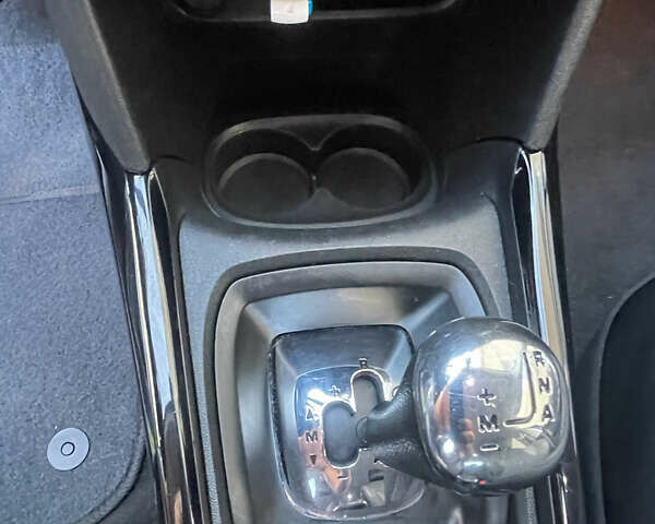 Пежо 2008 2015 у Стрые на Automoto.ua Синій Пежо 2008, об'ємом двигуна 1.6 л та пробігом 179 тис. км за 11500 $, фото 26 на Automoto.ua