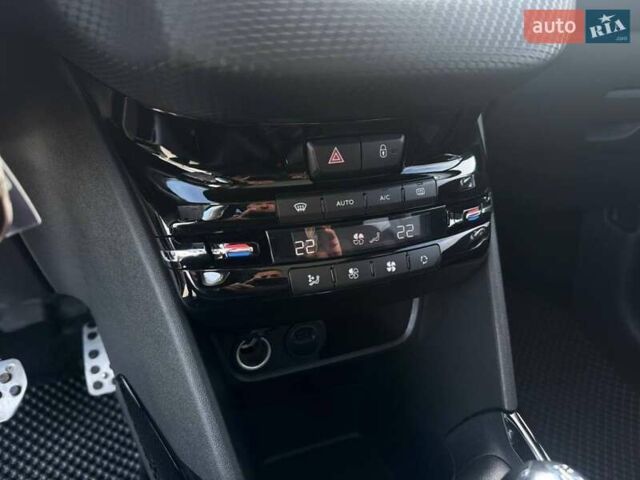 Синій Пежо 2008, об'ємом двигуна 1.6 л та пробігом 137 тис. км за 11500 $, фото 15 на Automoto.ua