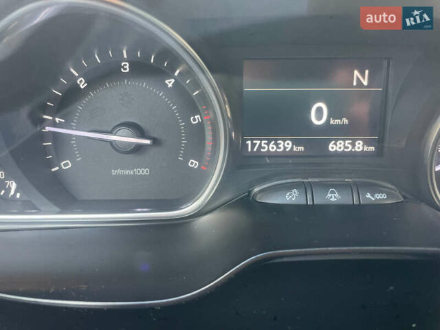 Пежо 2008 2015 у Стрые на Automoto.ua Синій Пежо 2008, об'ємом двигуна 1.6 л та пробігом 179 тис. км за 11500 $, фото 22 на Automoto.ua