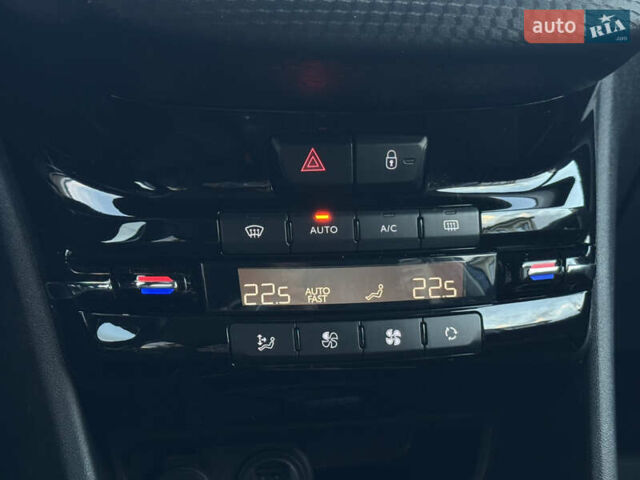 Пежо 2008 2019 у Одесі на Automoto.ua Синій Пежо 2008, об'ємом двигуна 1.2 л та пробігом 92 тис. км за 14500 $, фото 24 на Automoto.ua