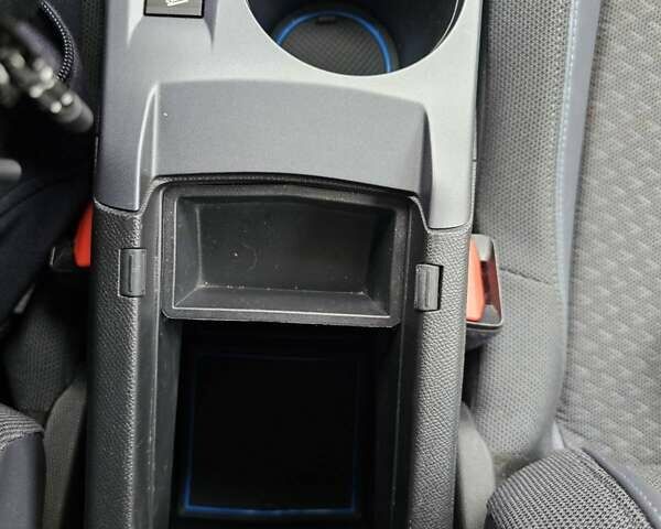 Синий Пежо 2008, объемом двигателя 1.5 л и пробегом 155 тыс. км за 20000 $, фото 31 на Automoto.ua