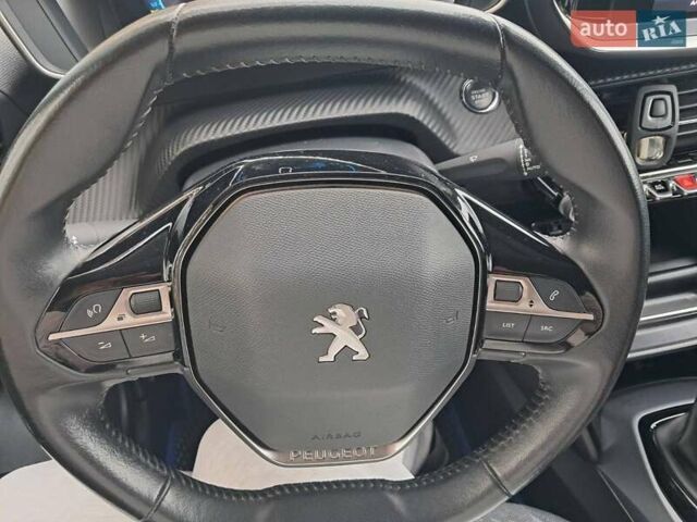 Синій Пежо 2008, об'ємом двигуна 1.2 л та пробігом 59 тис. км за 19000 $, фото 5 на Automoto.ua