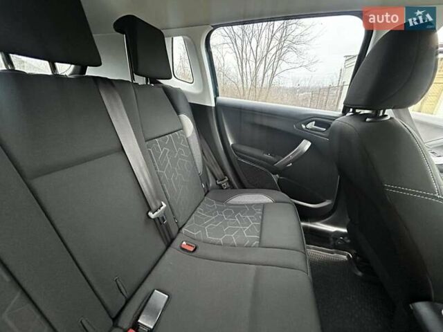 Зеленый Пежо 2008, объемом двигателя 1.2 л и пробегом 85 тыс. км за 9900 $, фото 23 на Automoto.ua