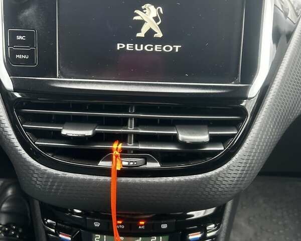 Зеленый Пежо 2008, объемом двигателя 1.2 л и пробегом 85 тыс. км за 9900 $, фото 26 на Automoto.ua