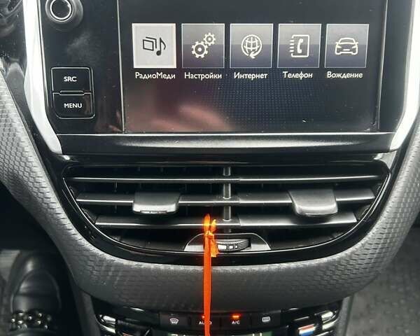 Зеленый Пежо 2008, объемом двигателя 1.2 л и пробегом 85 тыс. км за 9900 $, фото 27 на Automoto.ua