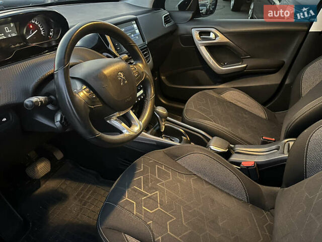 Зелений Пежо 2008, об'ємом двигуна 1.2 л та пробігом 116 тис. км за 11750 $, фото 7 на Automoto.ua