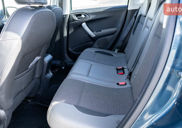 Зелений Пежо 2008, об'ємом двигуна 1.2 л та пробігом 45 тис. км за 12500 $, фото 35 на Automoto.ua