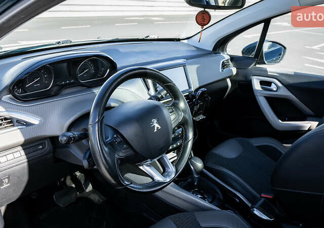 Зелений Пежо 2008, об'ємом двигуна 1.2 л та пробігом 45 тис. км за 12500 $, фото 23 на Automoto.ua