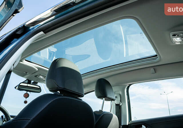 Зелений Пежо 2008, об'ємом двигуна 1.2 л та пробігом 45 тис. км за 12500 $, фото 2 на Automoto.ua