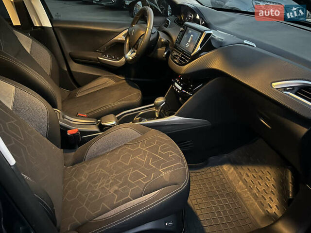 Зелений Пежо 2008, об'ємом двигуна 1.2 л та пробігом 116 тис. км за 11750 $, фото 11 на Automoto.ua