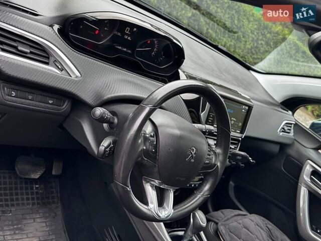 Зеленый Пежо 2008, объемом двигателя 1.2 л и пробегом 133 тыс. км за 12000 $, фото 11 на Automoto.ua