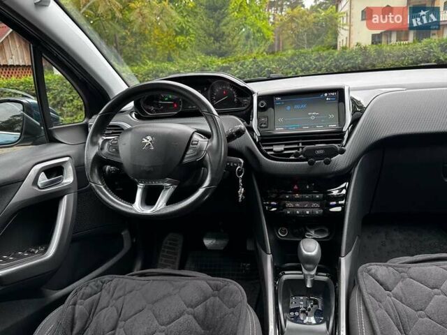Зеленый Пежо 2008, объемом двигателя 1.2 л и пробегом 133 тыс. км за 12000 $, фото 21 на Automoto.ua