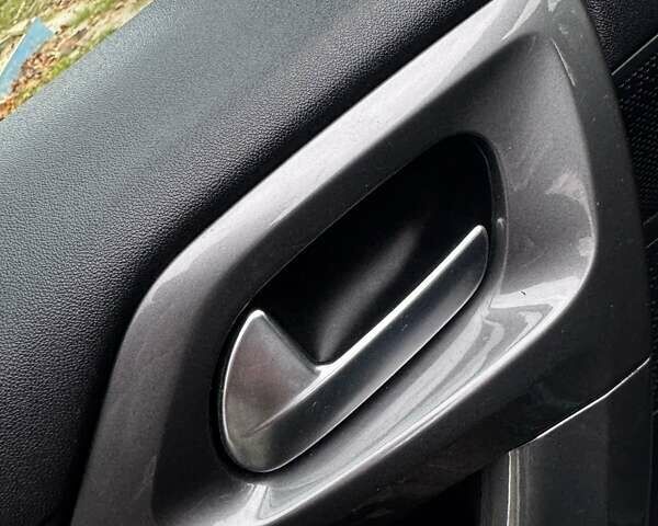 Зеленый Пежо 2008, объемом двигателя 1.2 л и пробегом 133 тыс. км за 12000 $, фото 32 на Automoto.ua