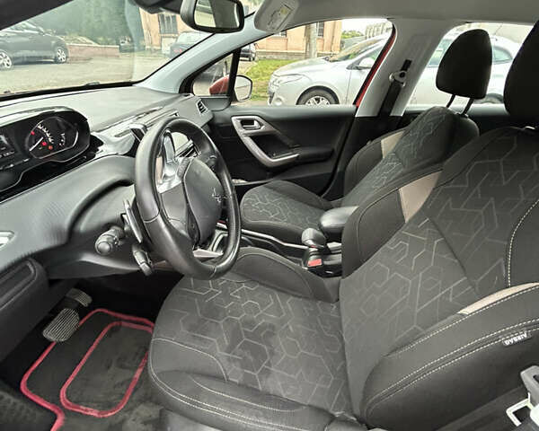 Помаранчевий Пежо 2008, об'ємом двигуна 1.2 л та пробігом 151 тис. км за 7900 $, фото 16 на Automoto.ua