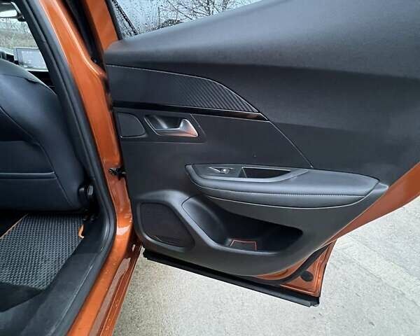 Помаранчевий Пежо 2008, об'ємом двигуна 1.2 л та пробігом 67 тис. км за 19700 $, фото 20 на Automoto.ua