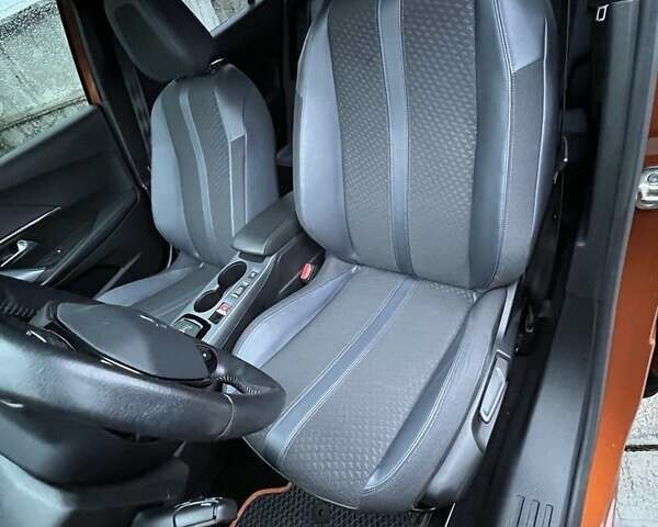 Помаранчевий Пежо 2008, об'ємом двигуна 1.2 л та пробігом 67 тис. км за 19700 $, фото 12 на Automoto.ua