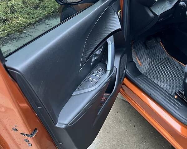 Помаранчевий Пежо 2008, об'ємом двигуна 1.2 л та пробігом 67 тис. км за 19700 $, фото 8 на Automoto.ua