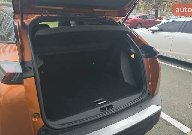 Оранжевый Пежо 2008, объемом двигателя 1.2 л и пробегом 90 тыс. км за 20000 $, фото 14 на Automoto.ua