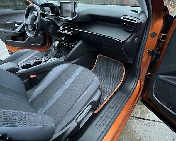 Помаранчевий Пежо 2008, об'ємом двигуна 1.2 л та пробігом 67 тис. км за 19700 $, фото 22 на Automoto.ua