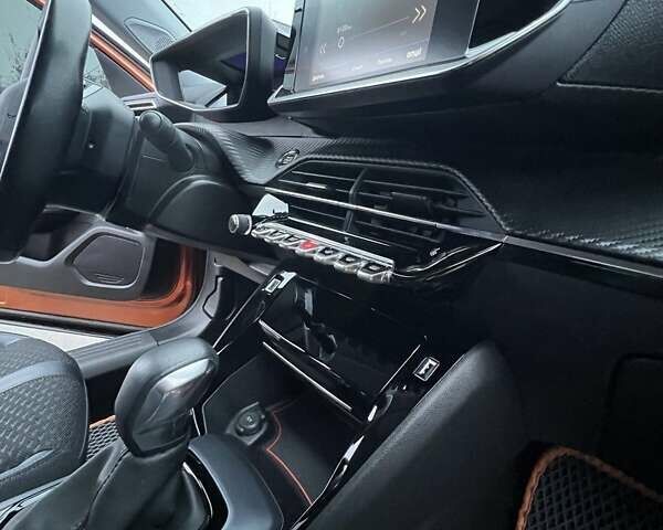 Помаранчевий Пежо 2008, об'ємом двигуна 1.2 л та пробігом 67 тис. км за 19700 $, фото 25 на Automoto.ua