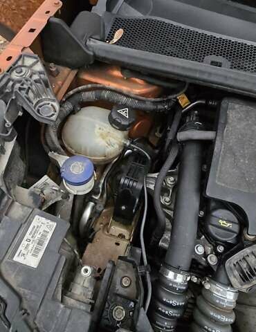 Оранжевый Пежо 2008, объемом двигателя 1.2 л и пробегом 84 тыс. км за 17500 $, фото 28 на Automoto.ua