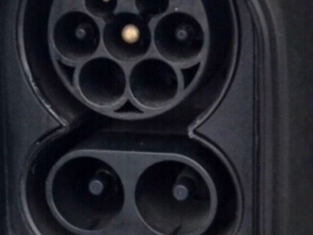 Помаранчевий Пежо 2008, об'ємом двигуна 0 л та пробігом 56 тис. км за 18900 $, фото 18 на Automoto.ua