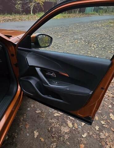 Оранжевый Пежо 2008, объемом двигателя 1.2 л и пробегом 84 тыс. км за 17500 $, фото 12 на Automoto.ua