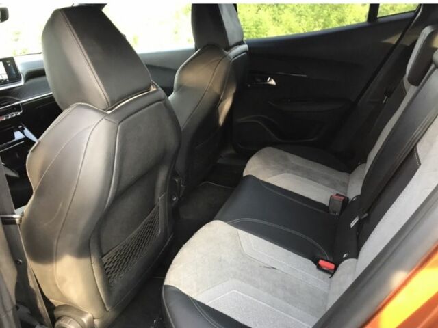 Помаранчевий Пежо 2008, об'ємом двигуна 0 л та пробігом 56 тис. км за 18900 $, фото 11 на Automoto.ua