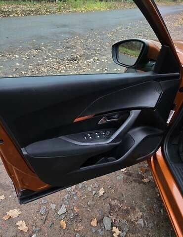 Оранжевый Пежо 2008, объемом двигателя 1.2 л и пробегом 84 тыс. км за 17500 $, фото 11 на Automoto.ua