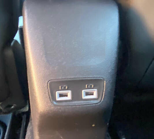 Помаранчевий Пежо 2008, об'ємом двигуна 1.5 л та пробігом 178 тис. км за 18950 $, фото 16 на Automoto.ua