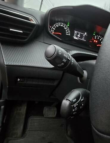 Оранжевый Пежо 2008, объемом двигателя 1.2 л и пробегом 84 тыс. км за 17500 $, фото 16 на Automoto.ua