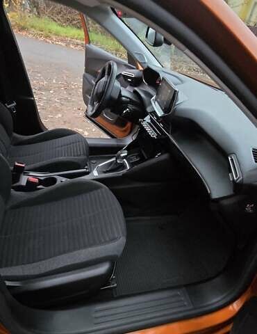 Оранжевый Пежо 2008, объемом двигателя 1.2 л и пробегом 84 тыс. км за 17500 $, фото 23 на Automoto.ua