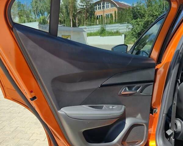 Оранжевый Пежо 2008, объемом двигателя 1.2 л и пробегом 30 тыс. км за 23100 $, фото 53 на Automoto.ua