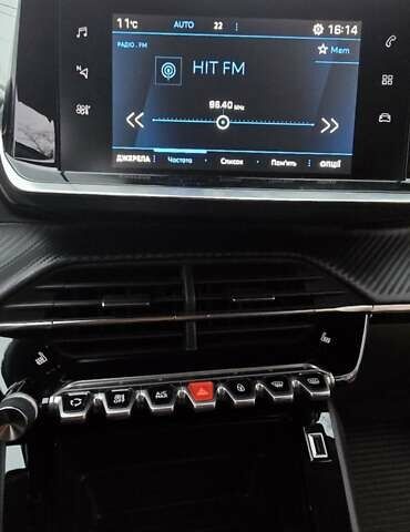 Оранжевый Пежо 2008, объемом двигателя 1.2 л и пробегом 84 тыс. км за 17500 $, фото 25 на Automoto.ua