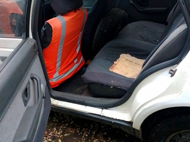 Белый Пежо 205, объемом двигателя 1.9 л и пробегом 228 тыс. км за 2000 $, фото 4 на Automoto.ua