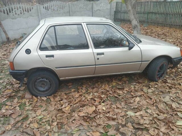 Бежевий Пежо 205, об'ємом двигуна 0 л та пробігом 1000 тис. км за 478 $, фото 2 на Automoto.ua
