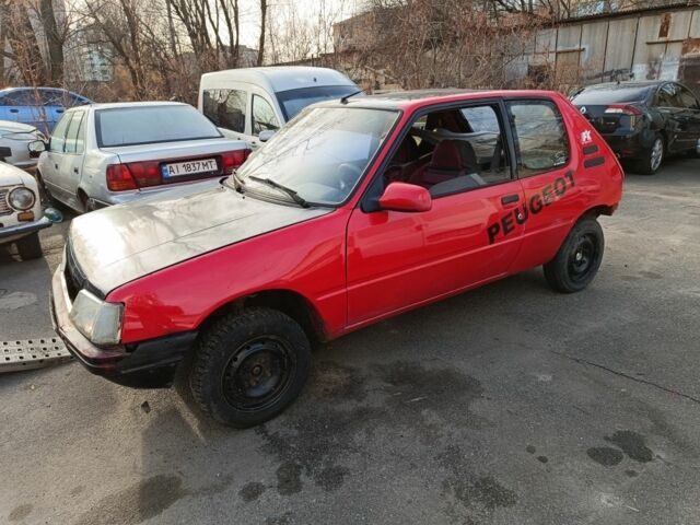 Красный Пежо 205, объемом двигателя 1.4 л и пробегом 100 тыс. км за 350 $, фото 3 на Automoto.ua