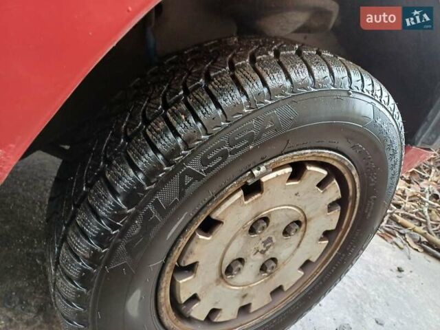 Червоний Пежо 205, об'ємом двигуна 1.4 л та пробігом 250 тис. км за 800 $, фото 7 на Automoto.ua